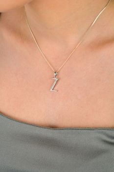 Literka srebrna próba 925, literka Z zdobiona cyrkoniami AP17-0211 Z Elegancka i subtelna literka Z wykonana z wysokiej jakości srebra próby 925, ozdobiona błyszczącymi cyrkoniami (3).JPG